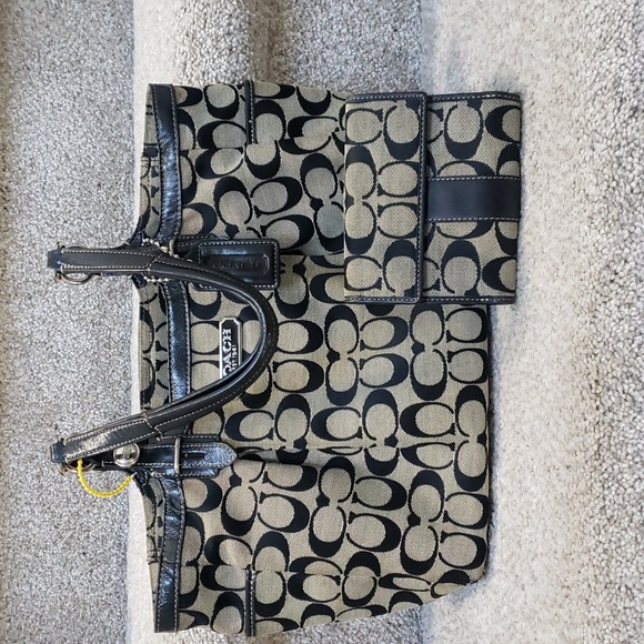 Coach monogram shoulder bag and wallet set - Picture 1 of 14